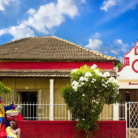 Monasterio Hostal *