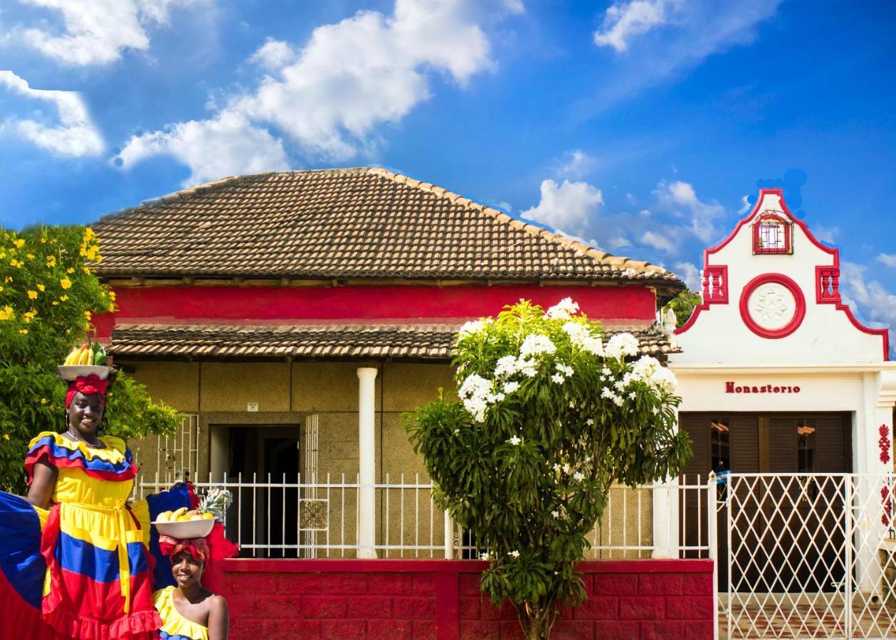 Monasterio Hostel *